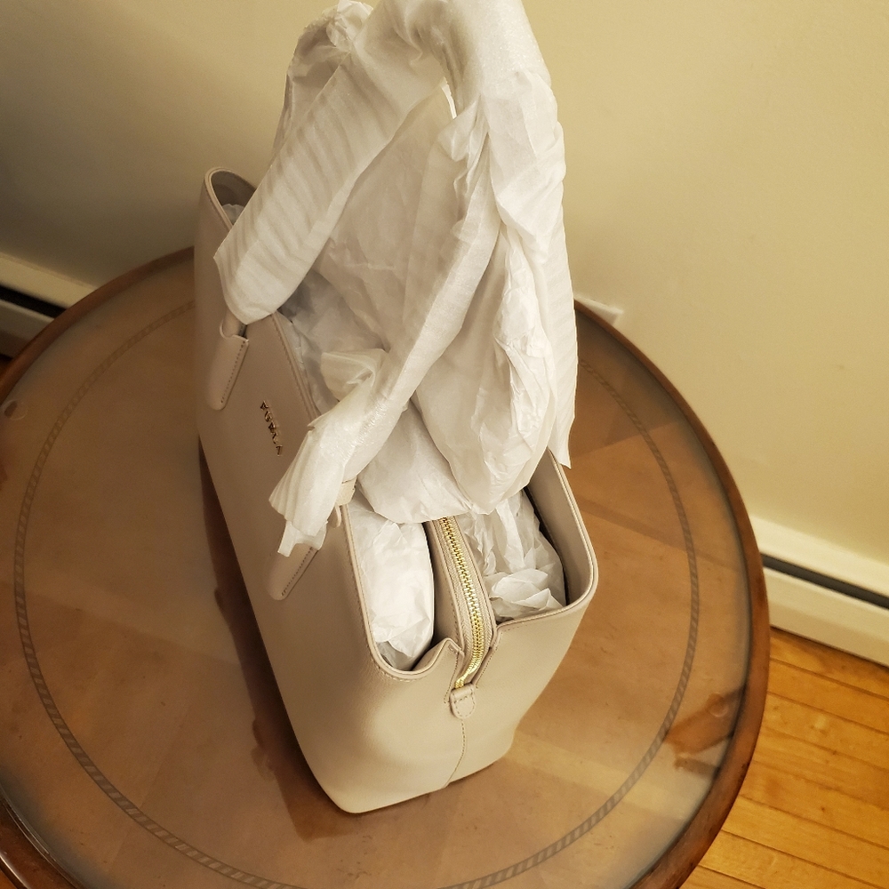 Purse - Picture 3 of 4